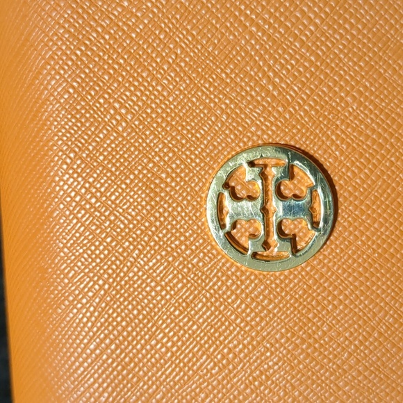 Tory Burch Sunglasses Case and dust bag - Picture 6 of 10